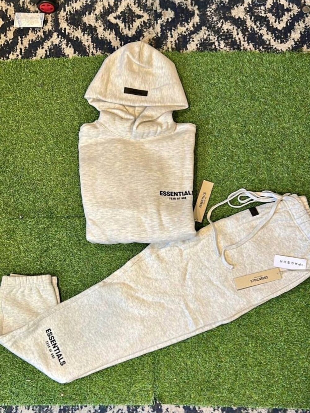 Essentials Light oat large new cuffed set
